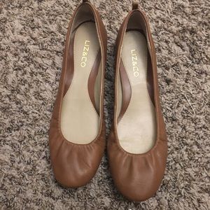 Liz and Co tan / brown dress flats 8.5